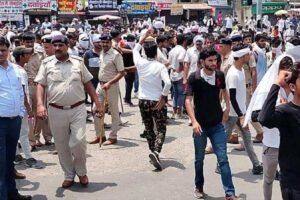 ईद की नमाज सड़क पर: पासपोर्ट रद्द कर सकती है मेरठ पुलिस